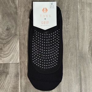 NWT Tavi Maddie Grip Socks in size Medium for Barre, Pilates, Yoga